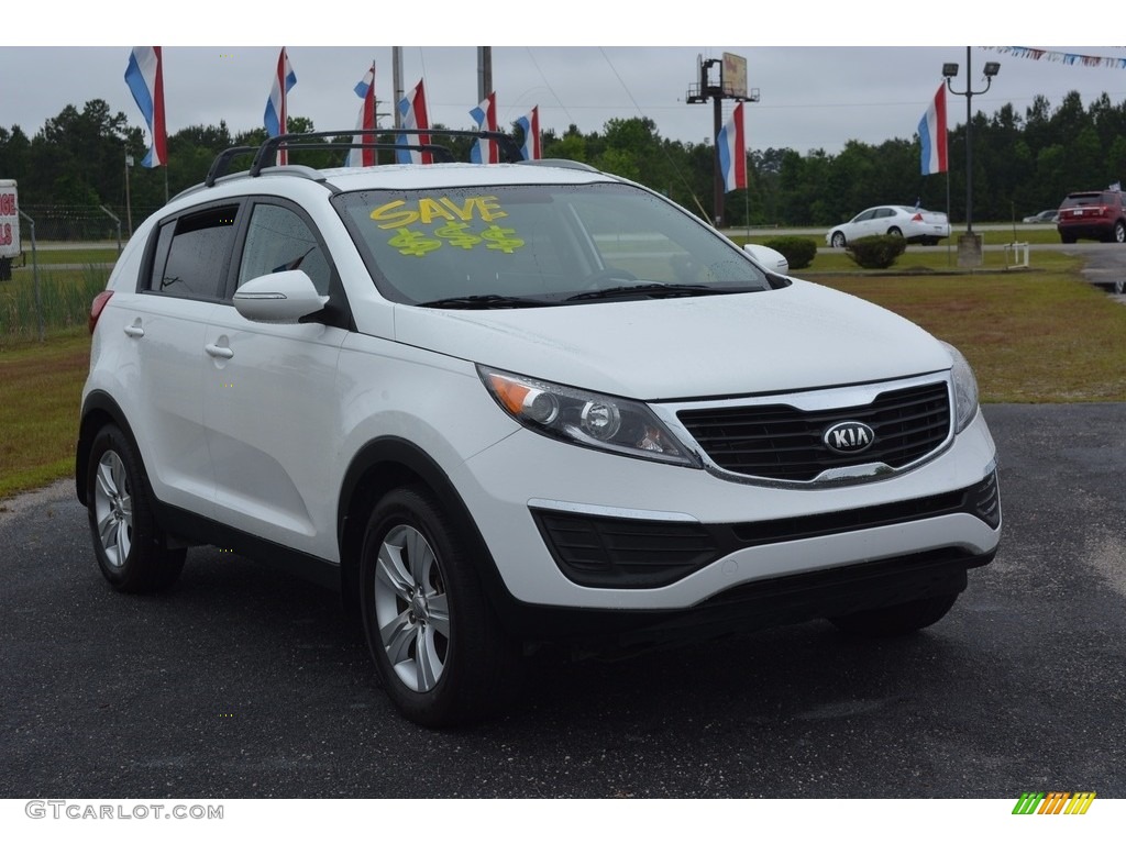 2013 Sportage LX - Clear White / Alpine Gray photo #1