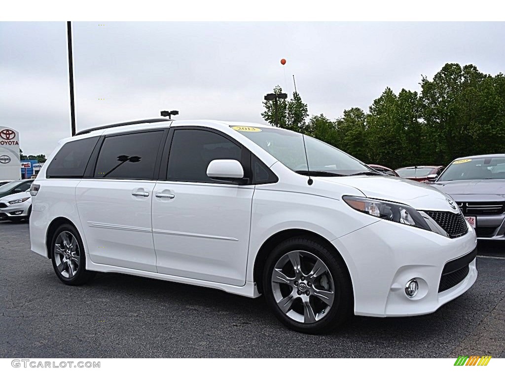 2013 Sienna SE - Super White / Dark Charcoal photo #1