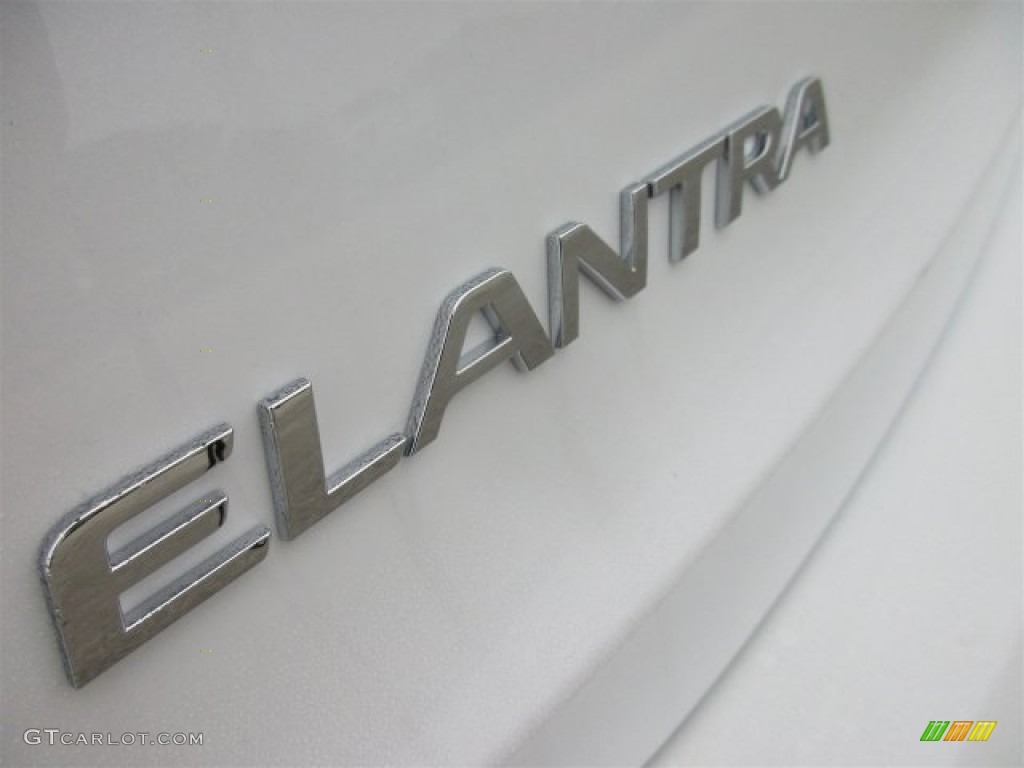 2017 Elantra SE - White / Gray photo #5