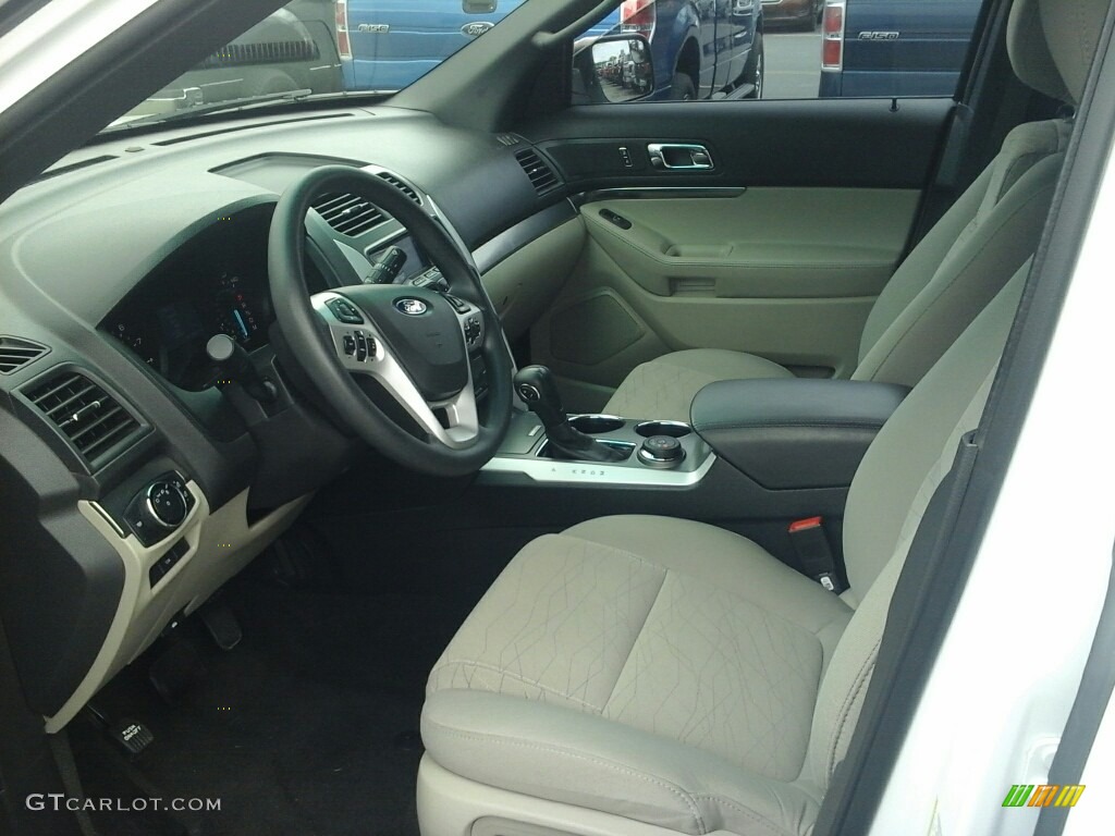 2014 Explorer 4WD - Oxford White / Medium Light Stone photo #8
