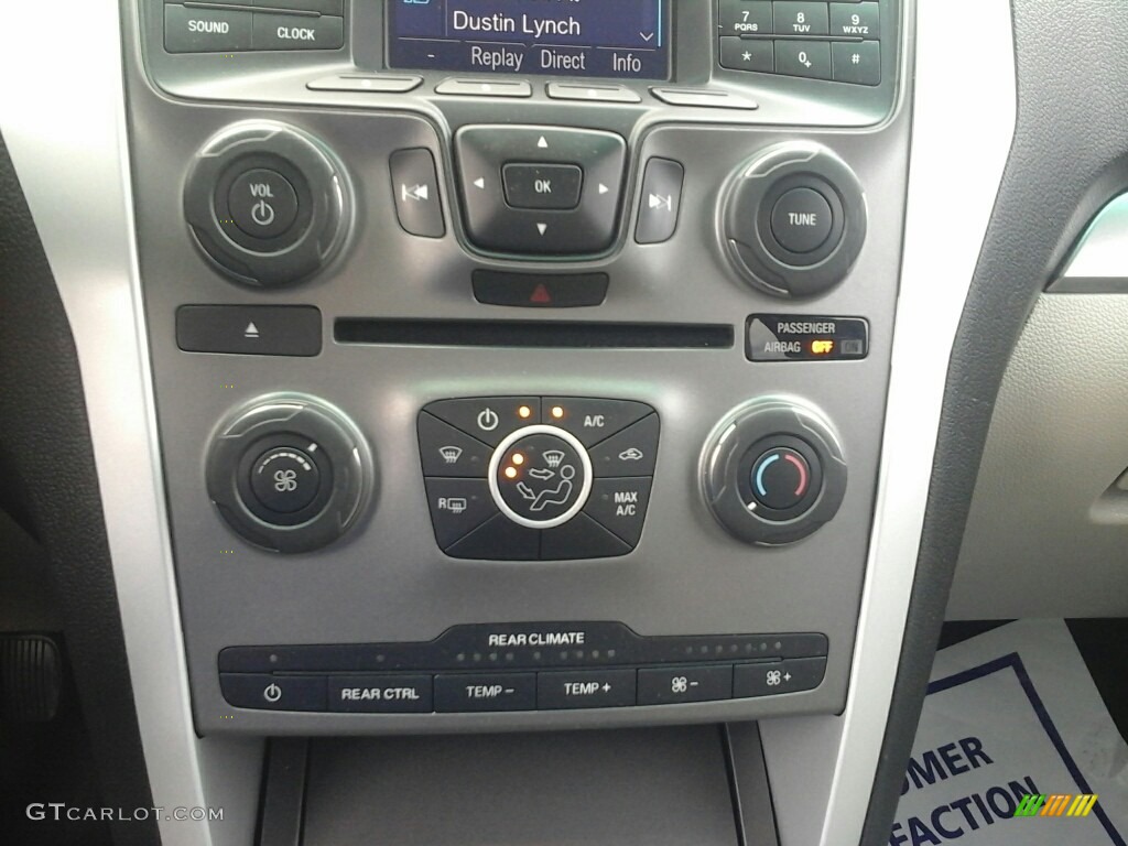 2014 Explorer 4WD - Oxford White / Medium Light Stone photo #17
