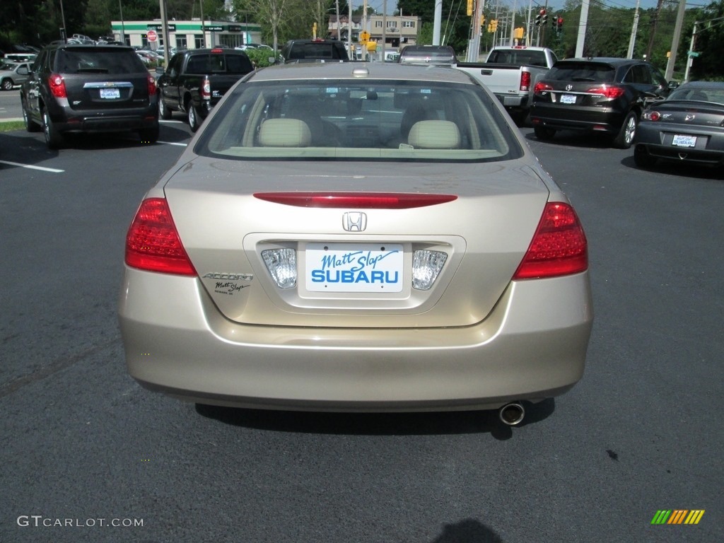 2006 Accord EX Sedan - Desert Mist Metallic / Ivory photo #7