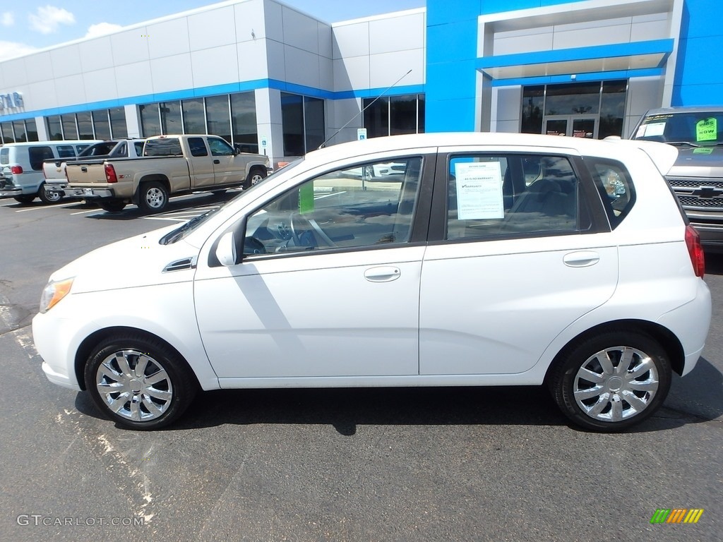 2011 Aveo Aveo5 LT - Summit White / Neutral photo #3