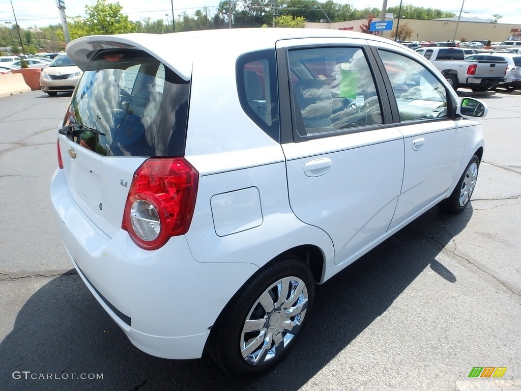 2011 Aveo Aveo5 LT - Summit White / Neutral photo #7