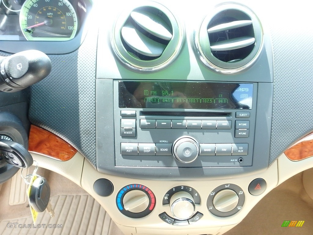 2011 Aveo Aveo5 LT - Summit White / Neutral photo #28