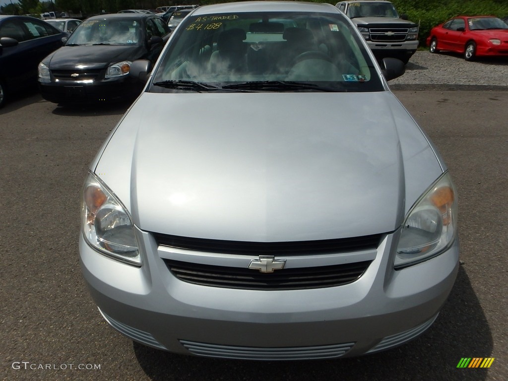 2005 Cobalt Sedan - Ultra Silver Metallic / Gray photo #6