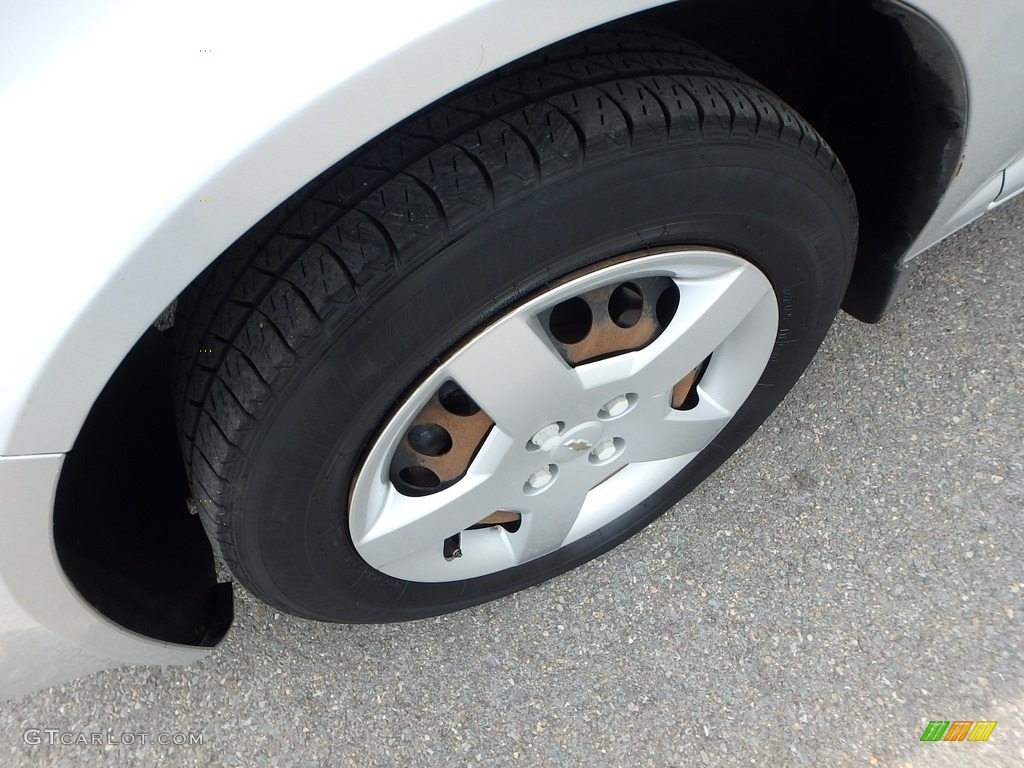 2005 Cobalt Sedan - Ultra Silver Metallic / Gray photo #7