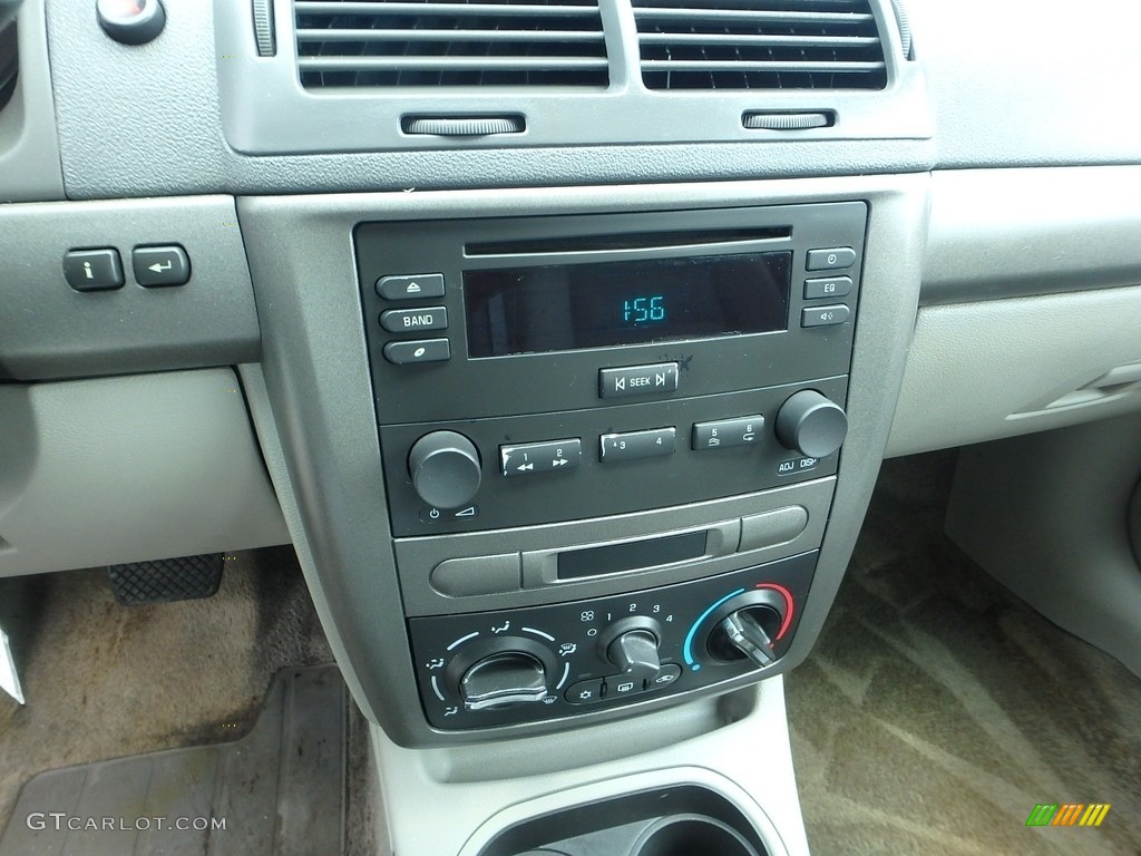 2005 Cobalt Sedan - Ultra Silver Metallic / Gray photo #13