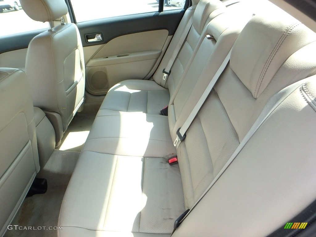 2007 Fusion SE - Redfire Metallic / Camel photo #9