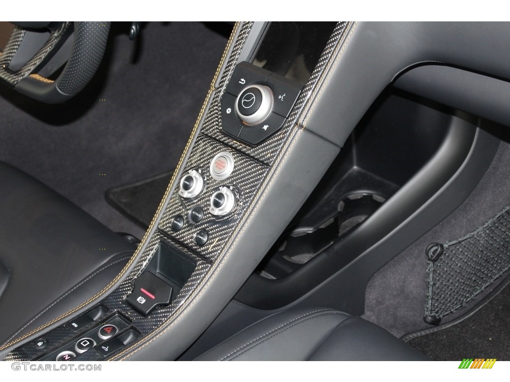 2015 McLaren 650S Spyder Controls Photo #113113474