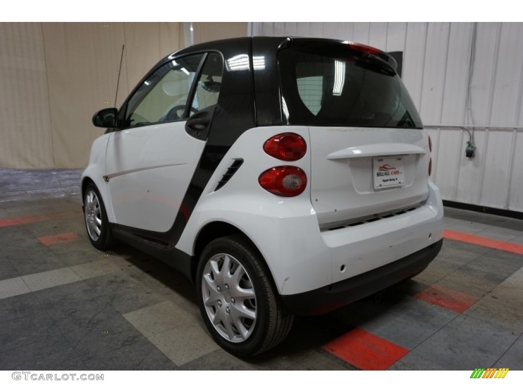 2009 fortwo passion coupe - Crystal White / Gray photo #10