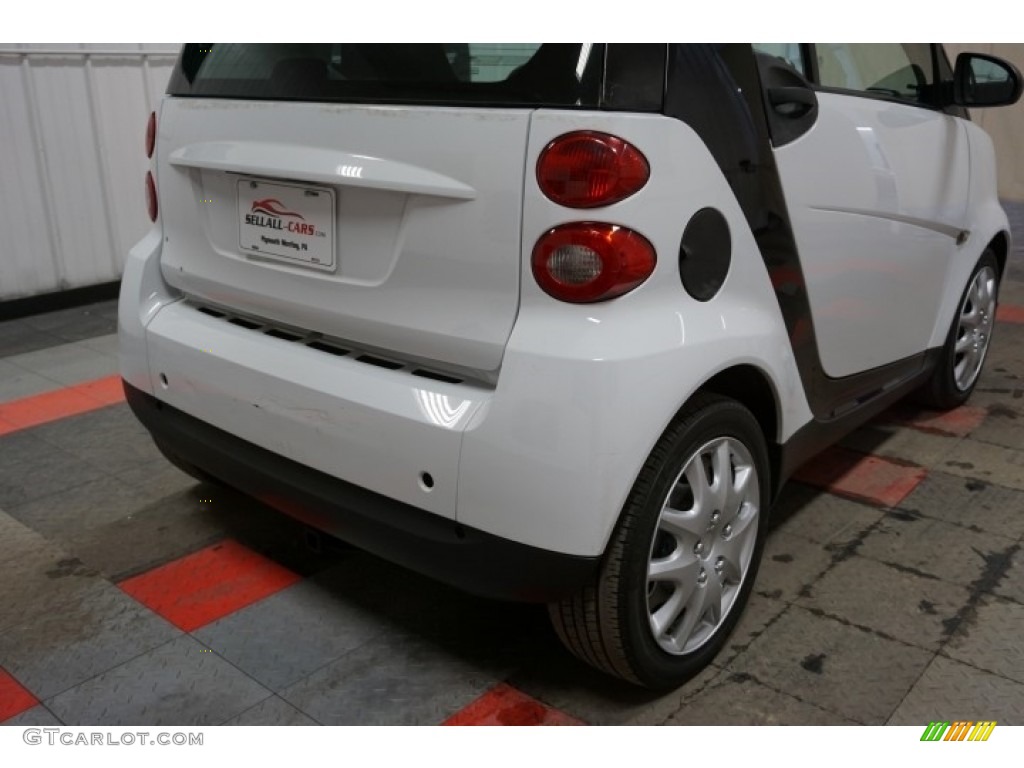 2009 fortwo passion coupe - Crystal White / Gray photo #56