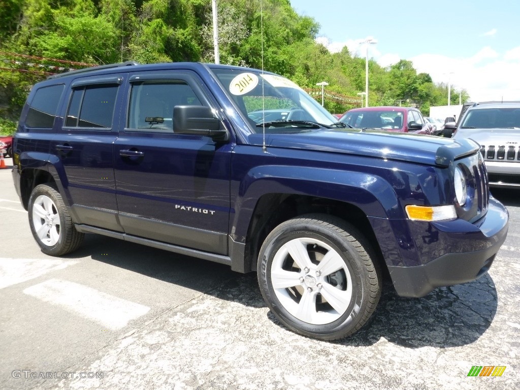 2014 Patriot Latitude 4x4 - True Blue Pearl / Dark Slate Gray/Light Pebble photo #8