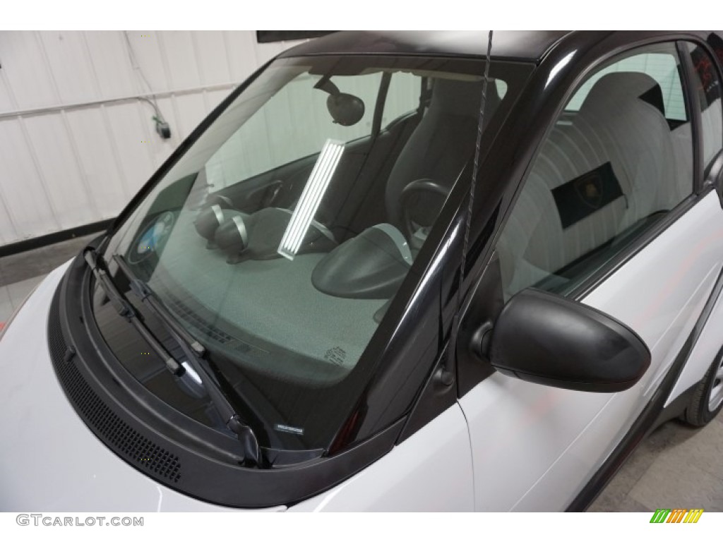 2009 fortwo passion coupe - Crystal White / Gray photo #80