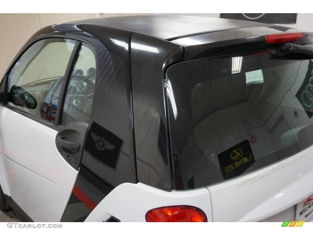 2009 fortwo passion coupe - Crystal White / Gray photo #82
