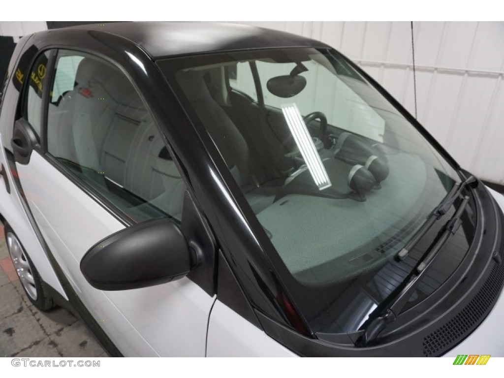 2009 fortwo passion coupe - Crystal White / Gray photo #86