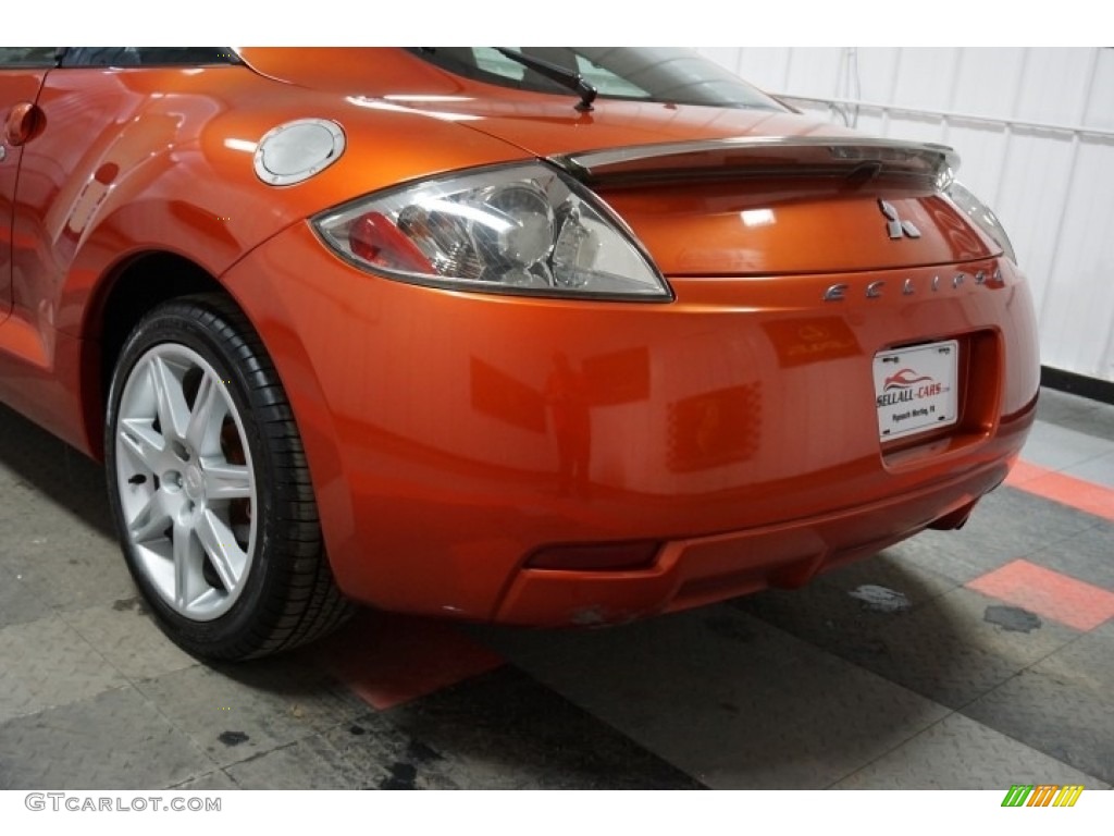 2007 Eclipse SE Coupe - Sunset Pearlescent / Dark Charcoal photo #59