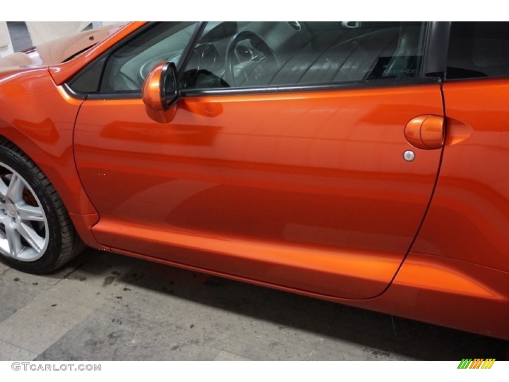 2007 Eclipse SE Coupe - Sunset Pearlescent / Dark Charcoal photo #65