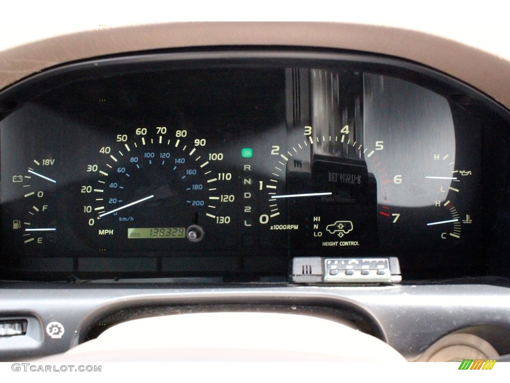 1999 LX 470 - Golden Pearl / Ivory photo #35