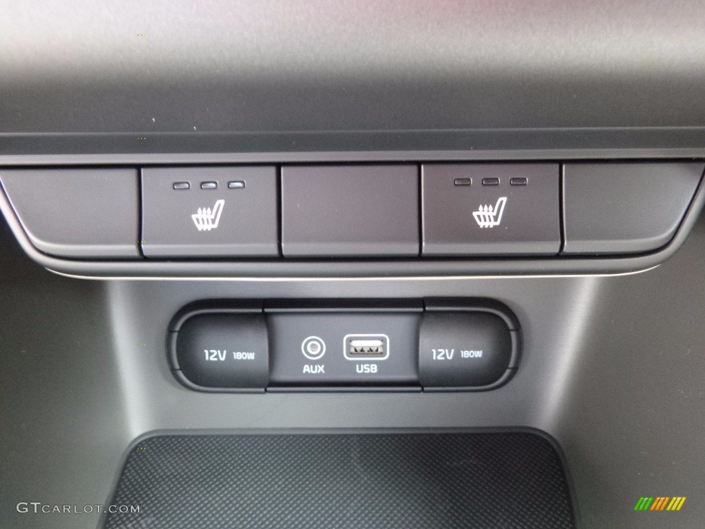 2017 Kia Sportage LX AWD Controls Photo #113123351