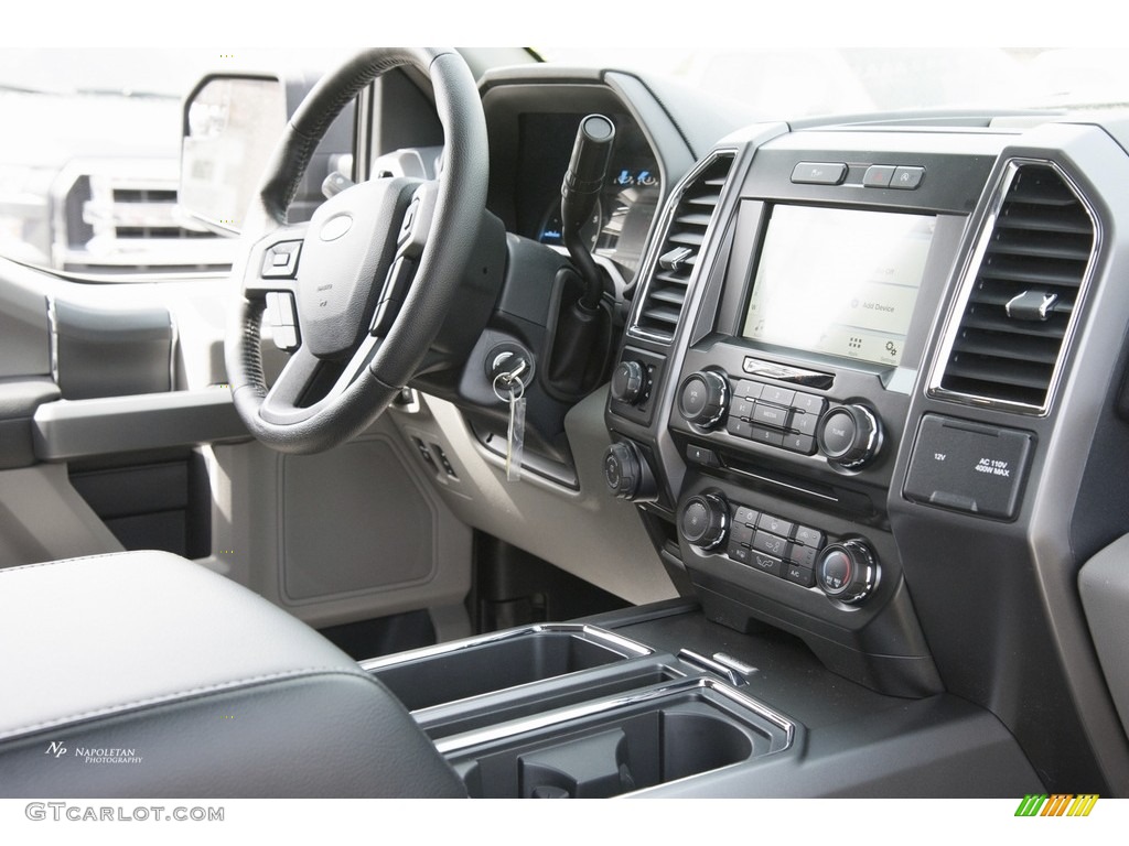 2016 F150 XLT SuperCab 4x4 - Shadow Black / Medium Earth Gray photo #11