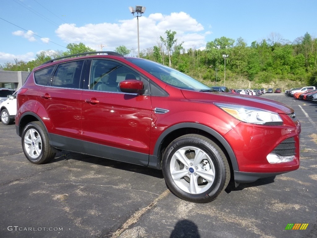 2016 Escape SE 4WD - Ruby Red Metallic / Charcoal Black photo #1
