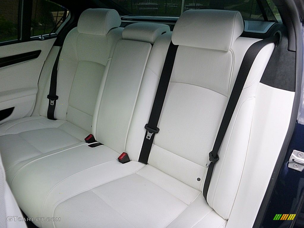 2013 BMW 7 Series 750i xDrive Sedan Rear Seat Photo #113138093
