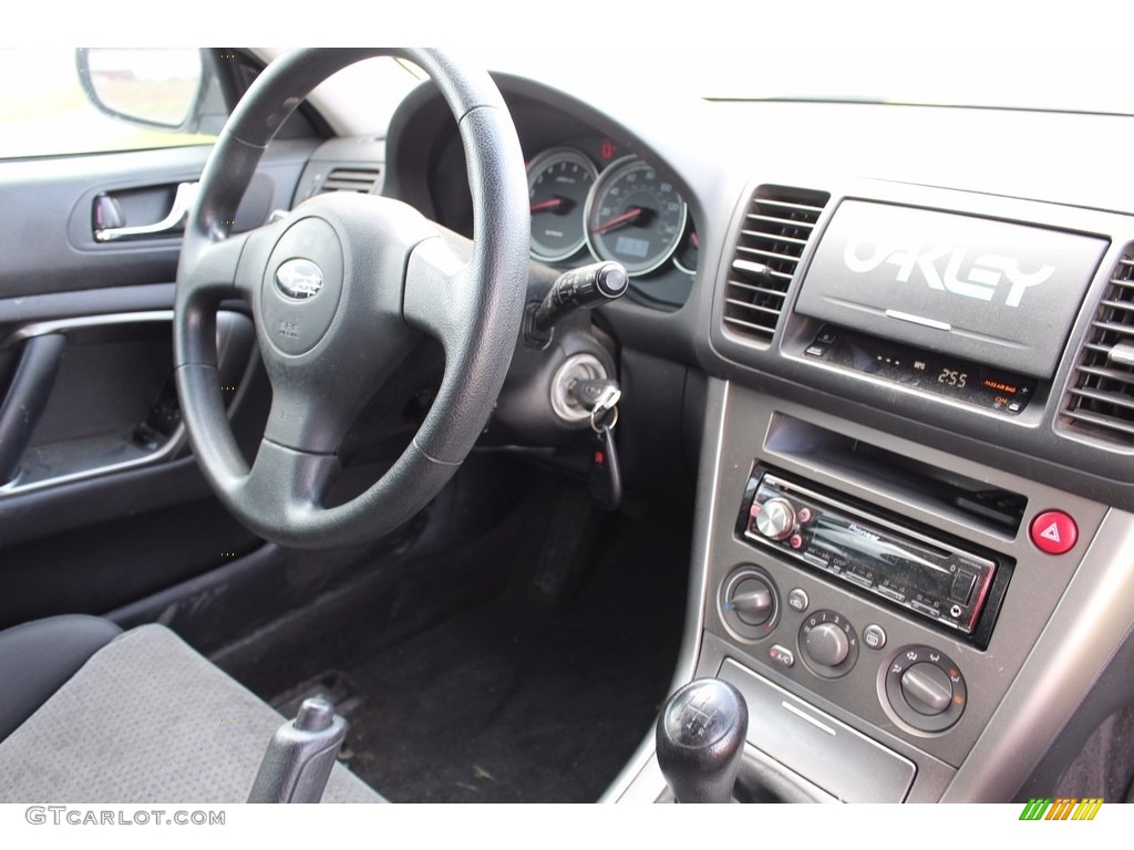 2005 Outback 2.5i Wagon - Brilliant Silver Metallic / Off Black photo #24