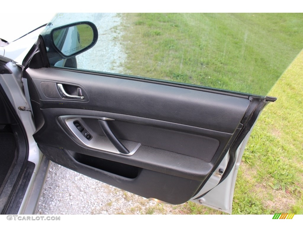 2005 Outback 2.5i Wagon - Brilliant Silver Metallic / Off Black photo #26
