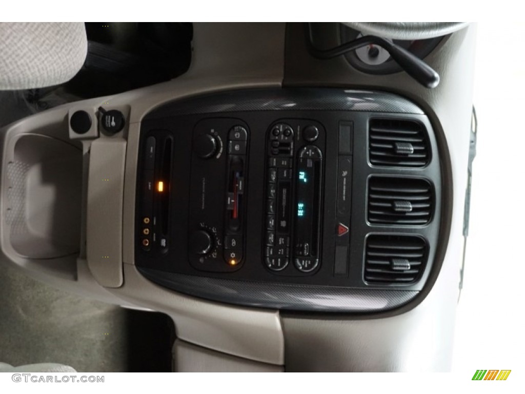 2005 Caravan SXT - Magnesium Green Pearl / Medium Slate Gray photo #29