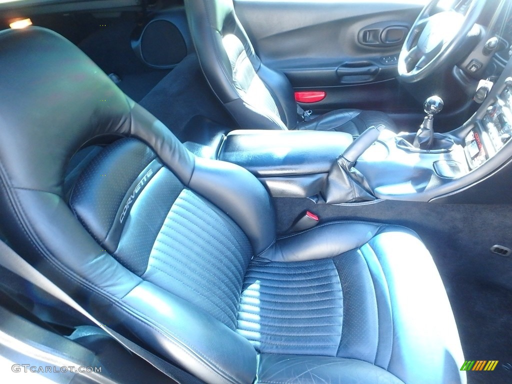 2004 Corvette Coupe - Machine Silver Metallic / Black photo #10