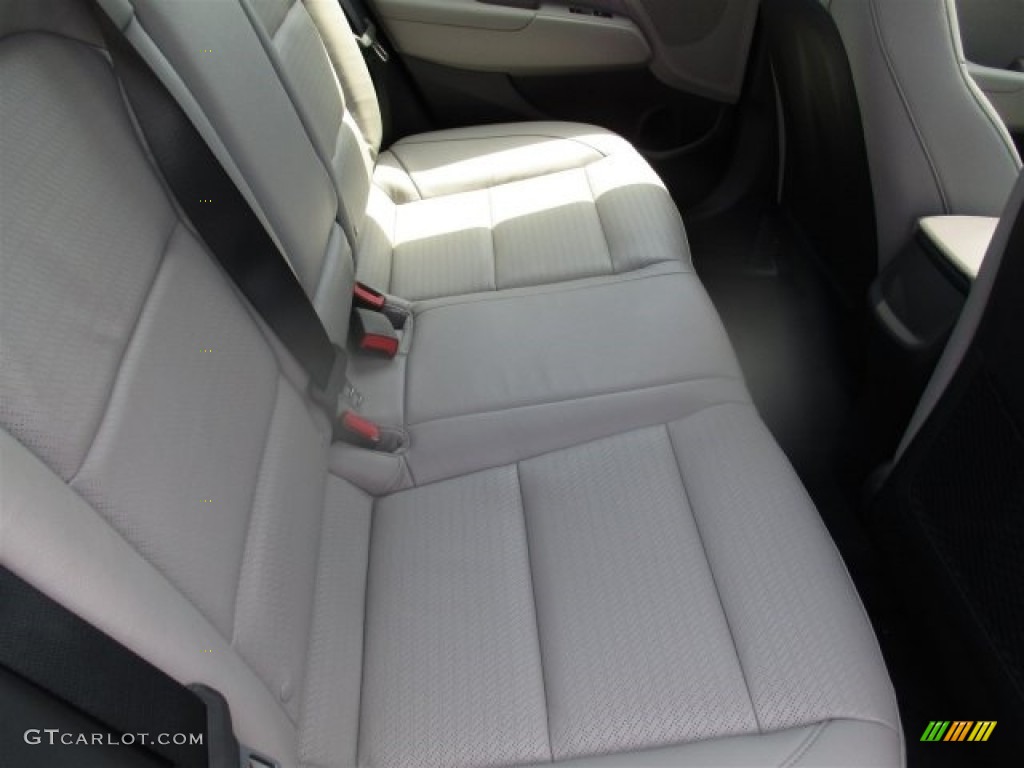2017 Elantra Limited - Silver / Gray photo #14