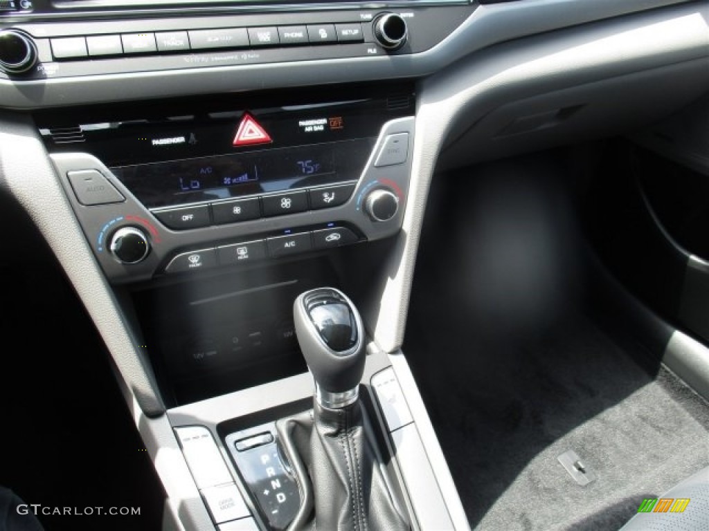 2017 Elantra Limited - Silver / Gray photo #20