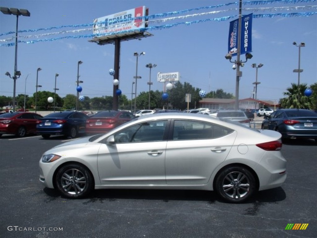 2017 Elantra SE - Beige / Beige photo #4