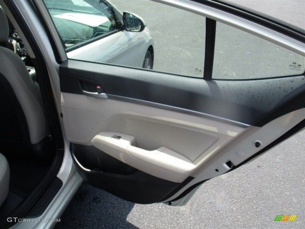 2017 Elantra SE - Beige / Beige photo #13