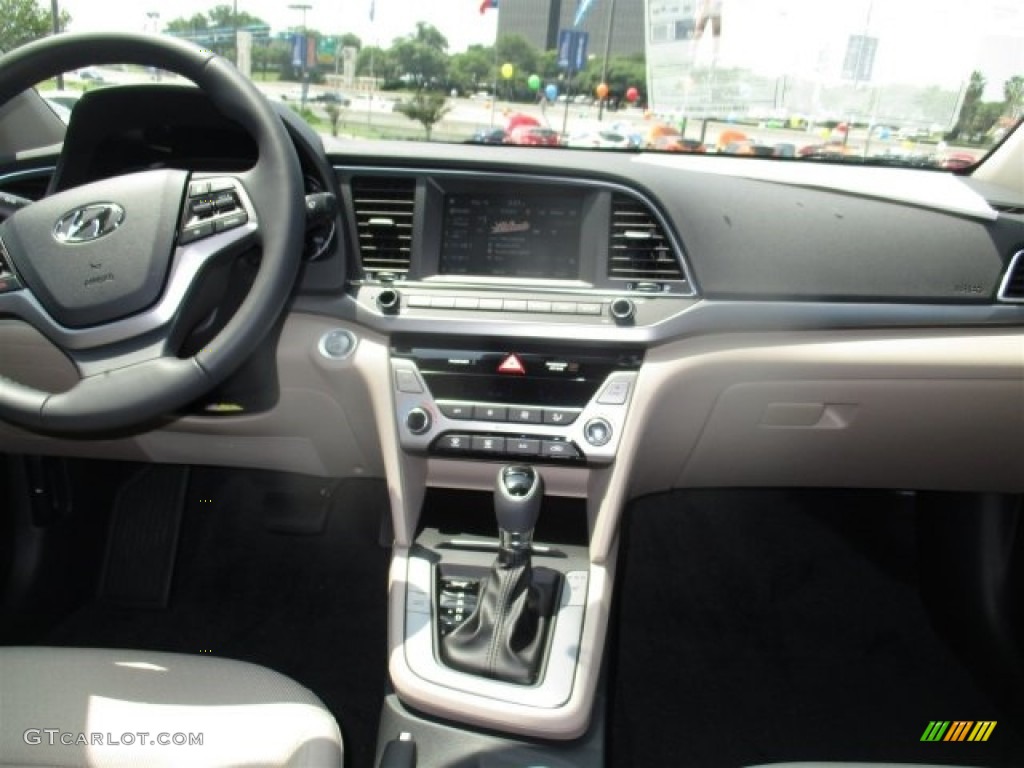 2017 Elantra SE - Beige / Beige photo #15