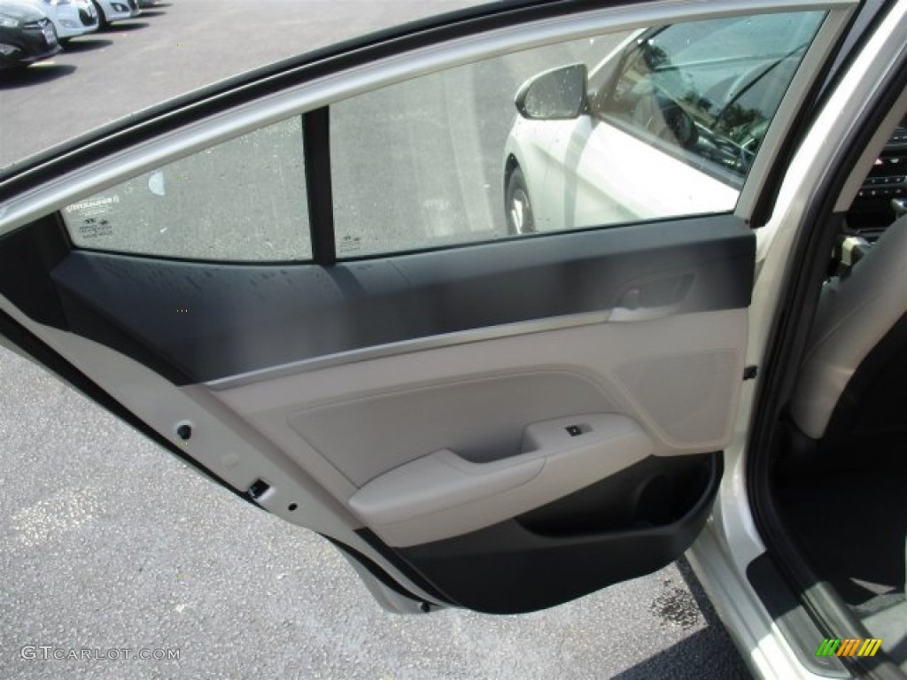 2017 Elantra SE - Beige / Beige photo #16