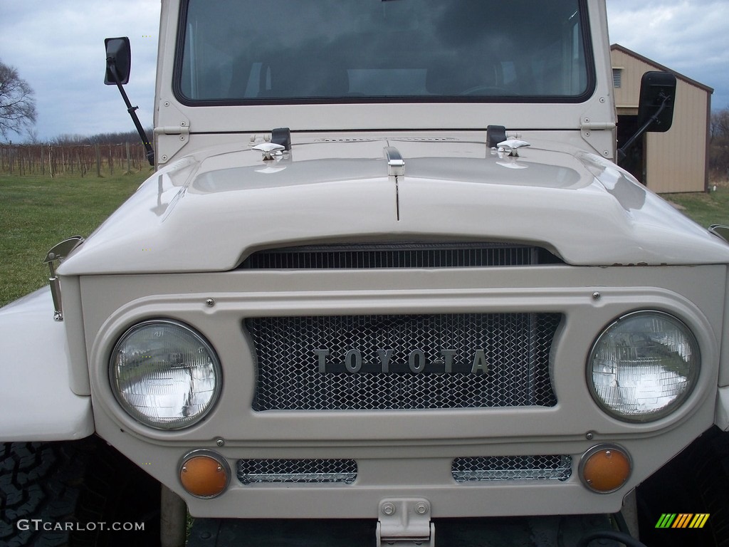 1969 Land Cruiser FJ40 - Dune Beige / Black photo #7