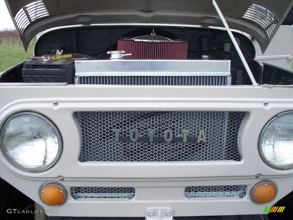 1969 Land Cruiser FJ40 - Dune Beige / Black photo #17