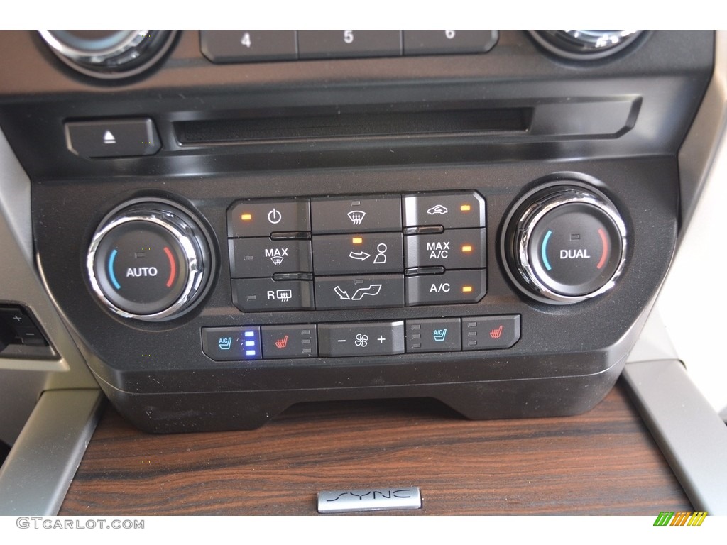 2016 F150 Lariat SuperCrew 4x4 - White Platinum / Black photo #31