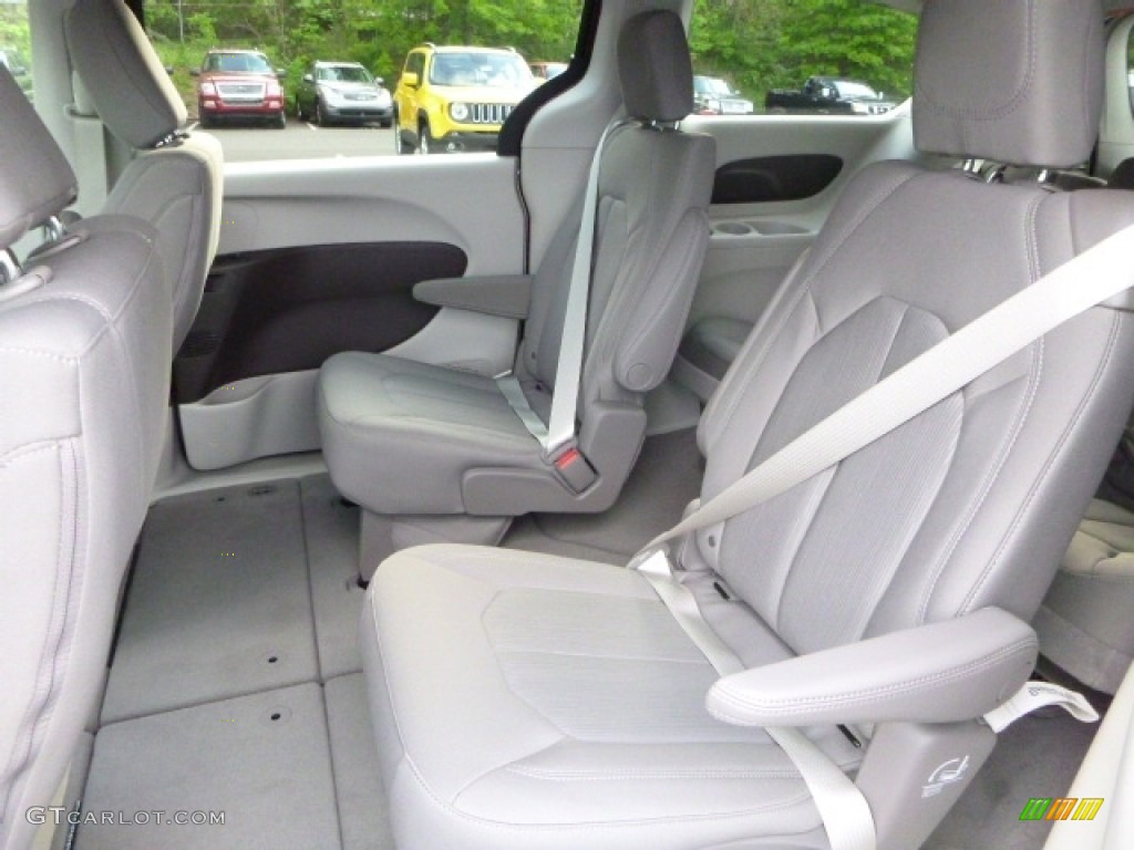 2017 Velvet Red Pearl Chrysler Pacifica Touring 113172063