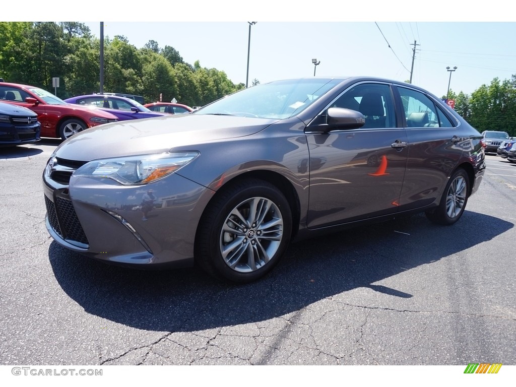 2015 Camry SE - Predawn Gray Mica / Black photo #3