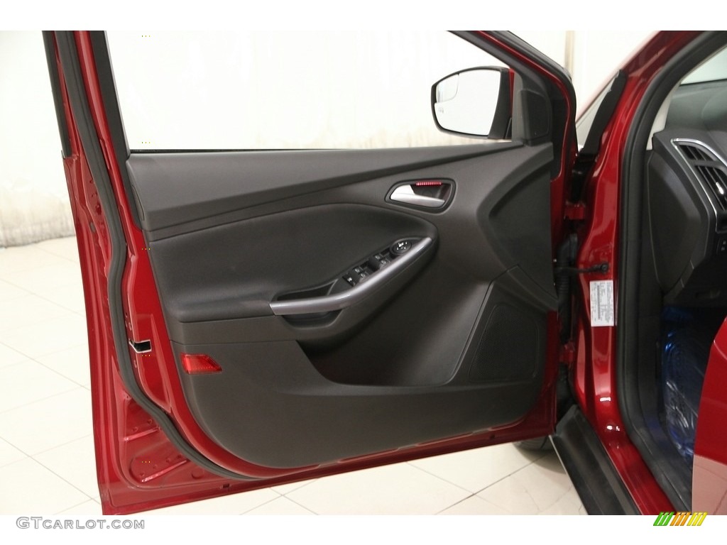 2013 Focus Titanium Hatchback - Ruby Red / Charcoal Black photo #4