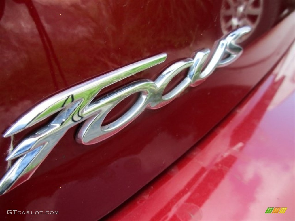 2015 Focus SE Hatchback - Race Red / Charcoal Black photo #5