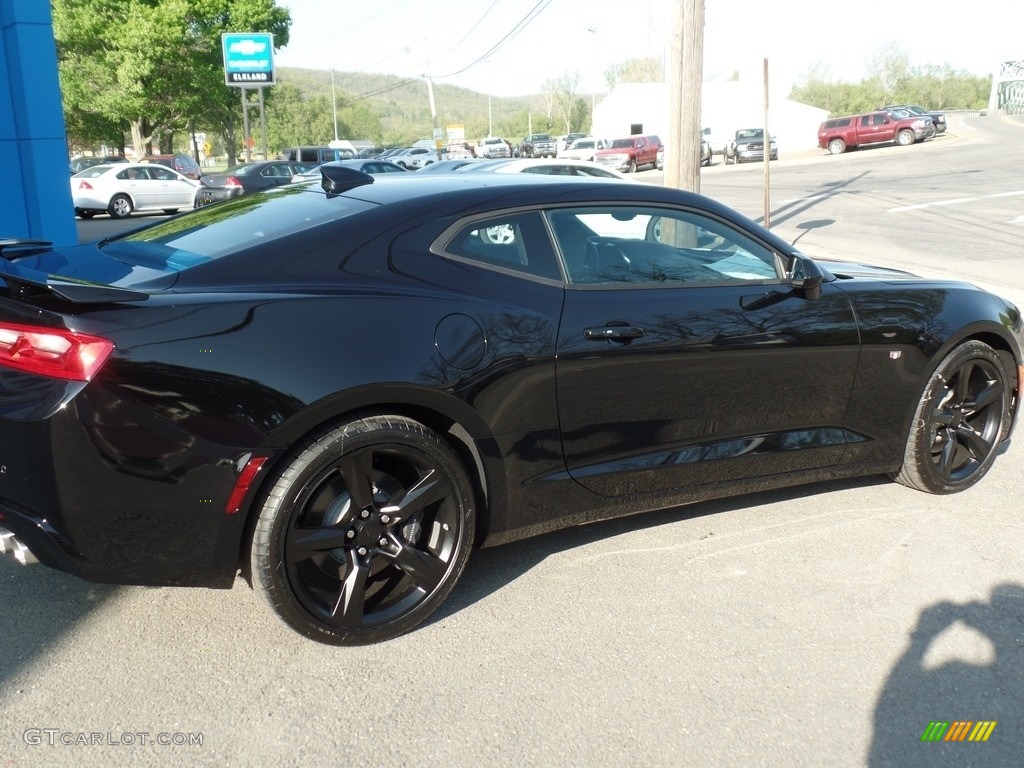 2016 Camaro SS Coupe - Black / Jet Black photo #10