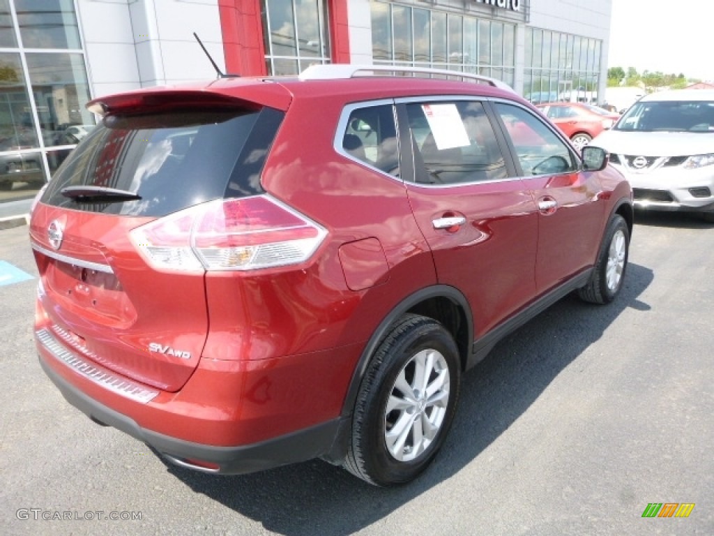 2015 Rogue SV AWD - Cayenne Red / Almond photo #7