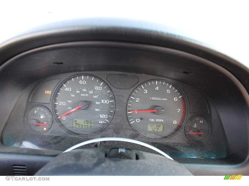 2001 Forester 2.5 L - Aspen White / Gray photo #24