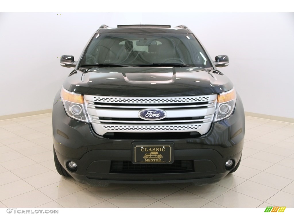 2014 Explorer XLT - Tuxedo Black / Charcoal Black photo #2