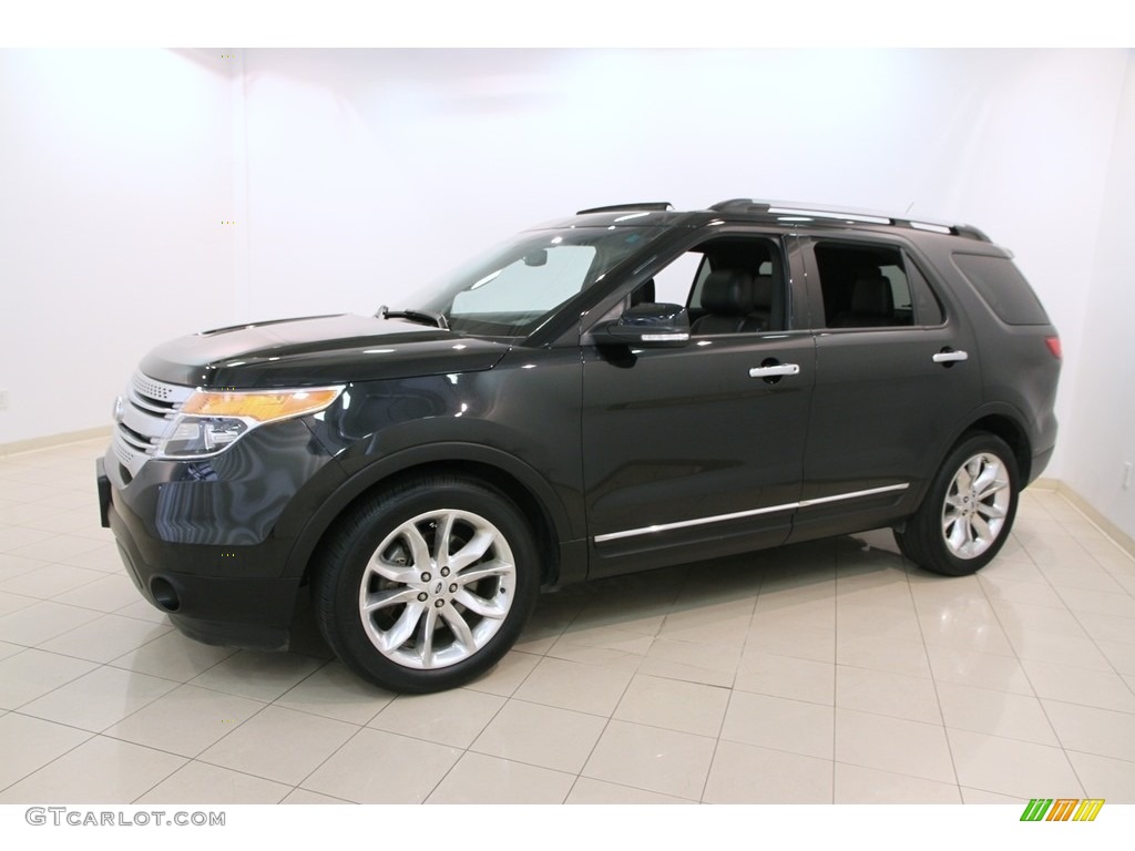 2014 Explorer XLT - Tuxedo Black / Charcoal Black photo #3