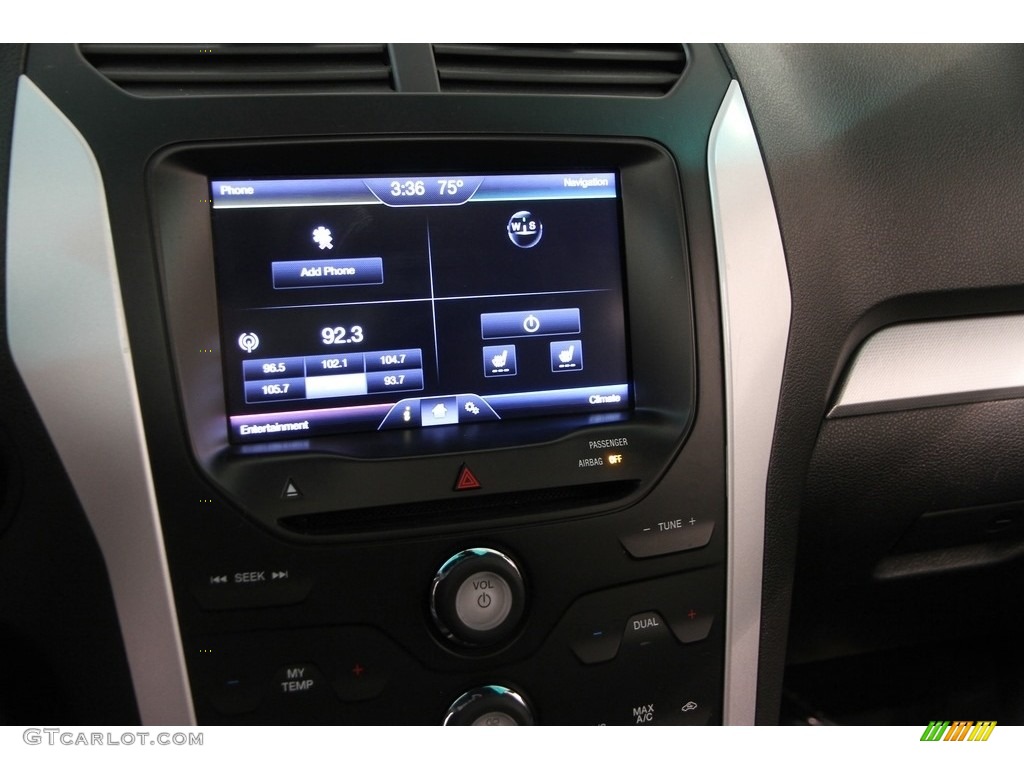 2014 Explorer XLT - Tuxedo Black / Charcoal Black photo #8